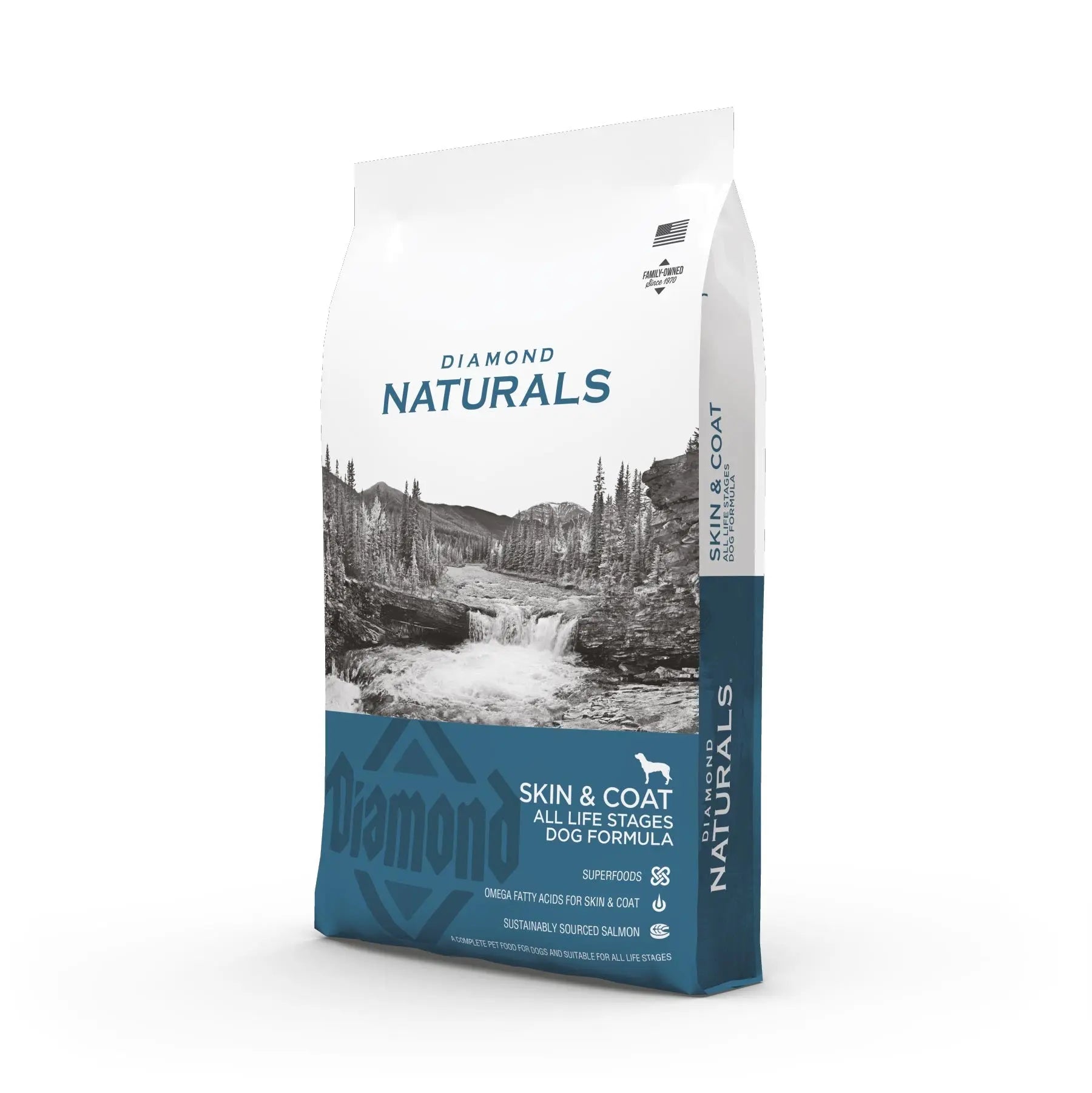 Diamond Naturals Skin & Coat dog food bag featuring natural ingredients and a scenic outdoor design.