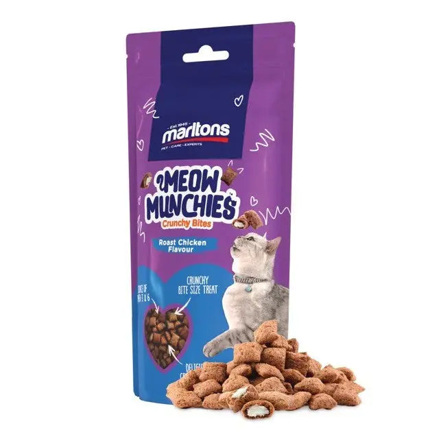 Meow Munchies crunchy bites for cats, roast chicken flavor, perfect bite-sized treats in a vibrant package.