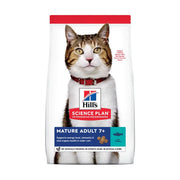 Hill's Science Plan Mature Adult 7+ cat food bag, promoting energy and immunity for senior cats.