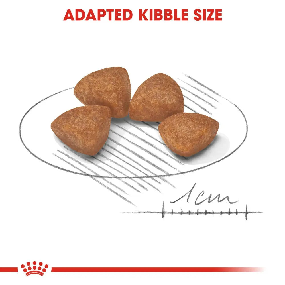 Adapted kibble size for optimal pet feeding and digestion, featuring a unique triangular shape.