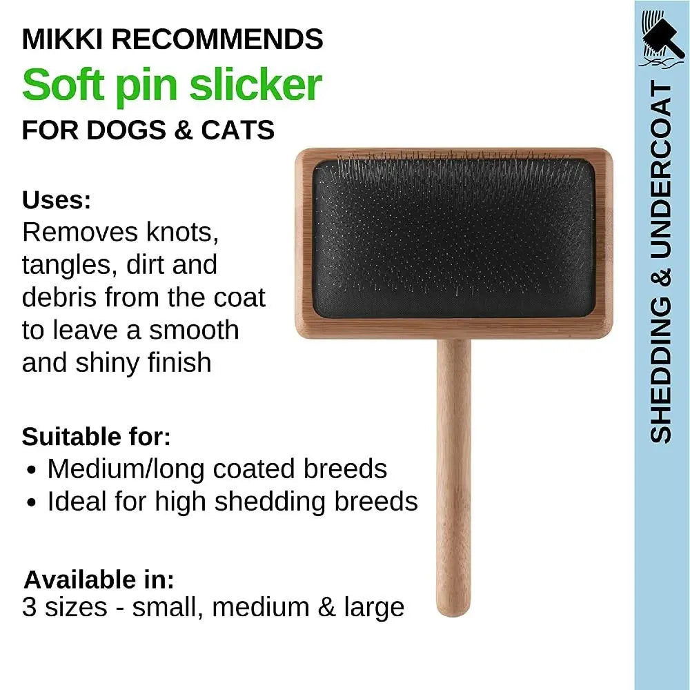 Soft pin slicker brush for dogs and cats, ideal for removing knots and dirt from medium to long coats.