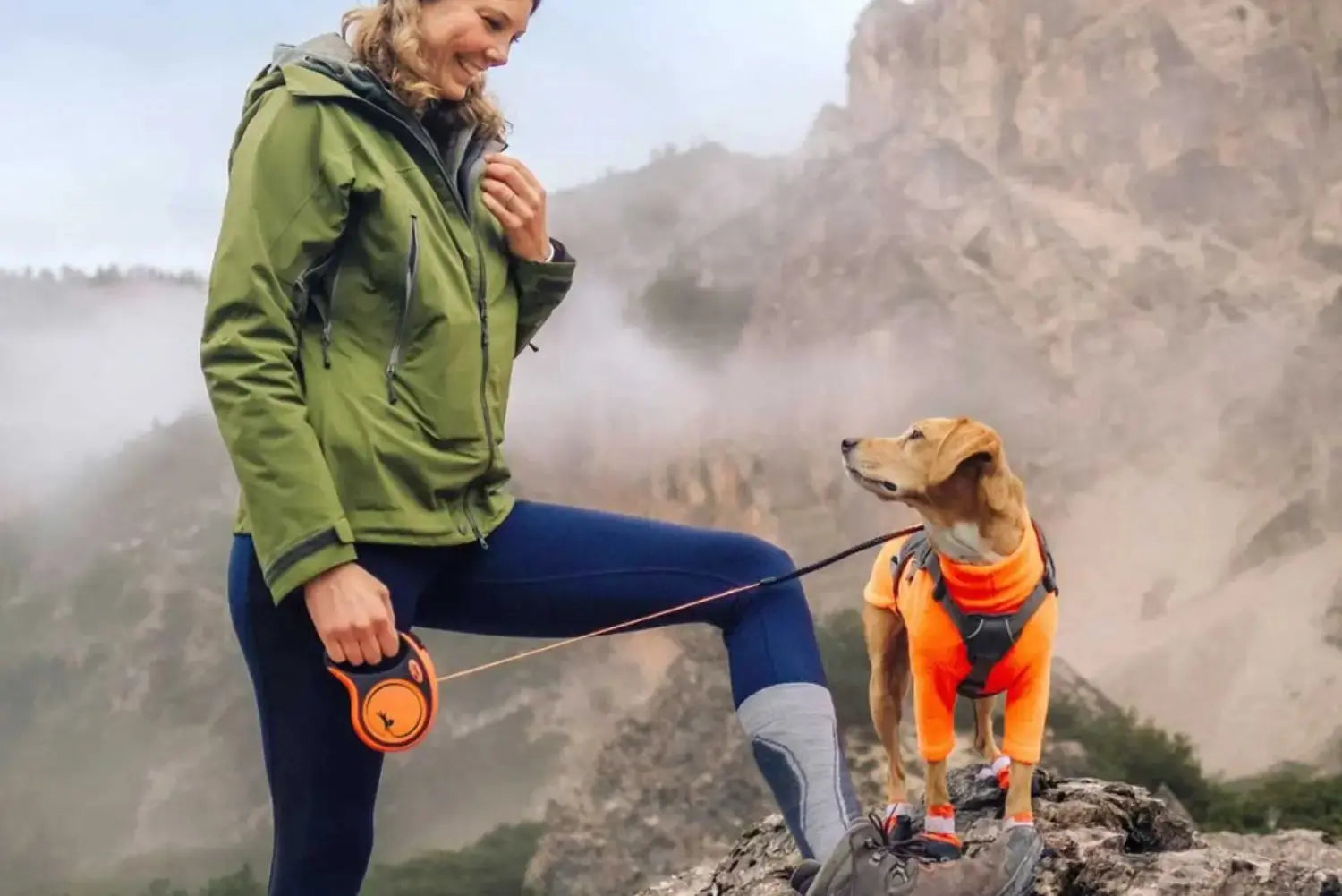 Flexi-Retractable-Dog-Leashes-Freedom-and-Safety-for-Happier-Walks Canine & Co