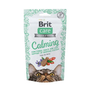 Calming snack for cats with goji berries, promoting relaxation and supporting the nervous system.