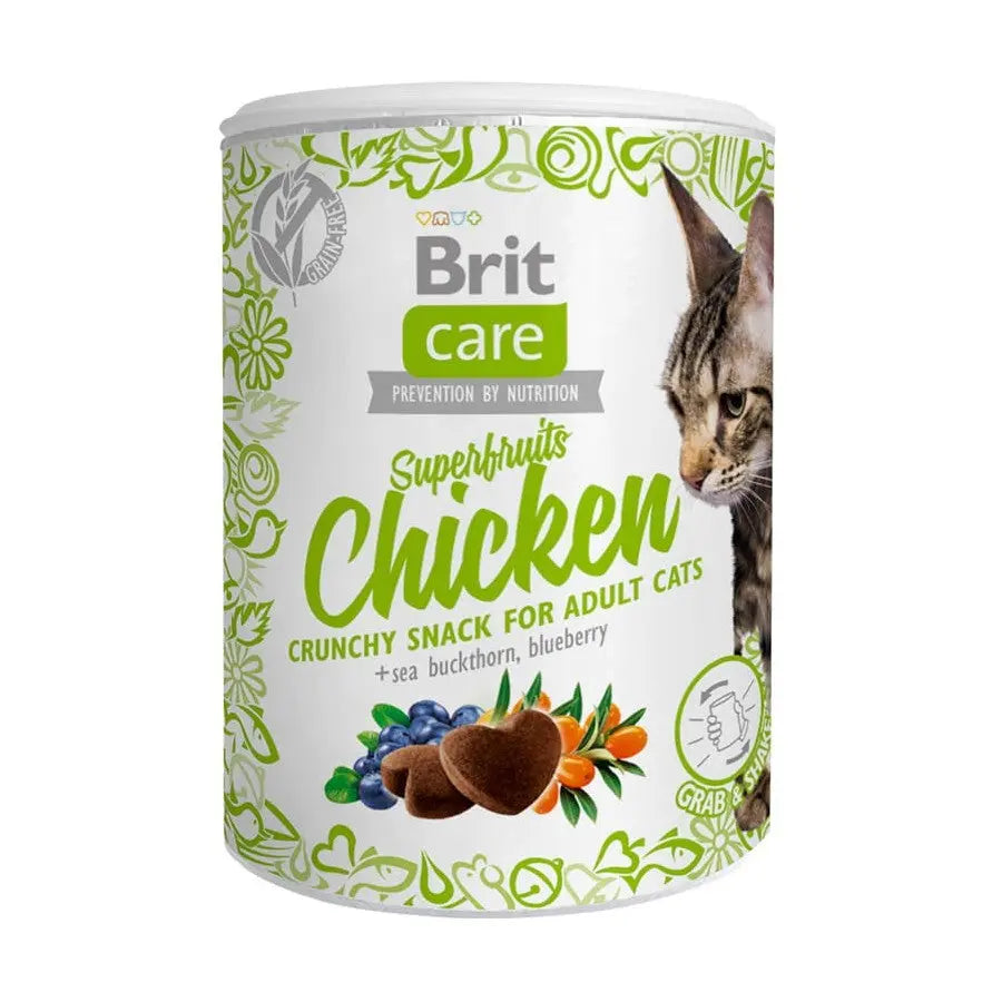 Crunchy chicken snack for adult cats with superfruits like sea buckthorn and blueberry.