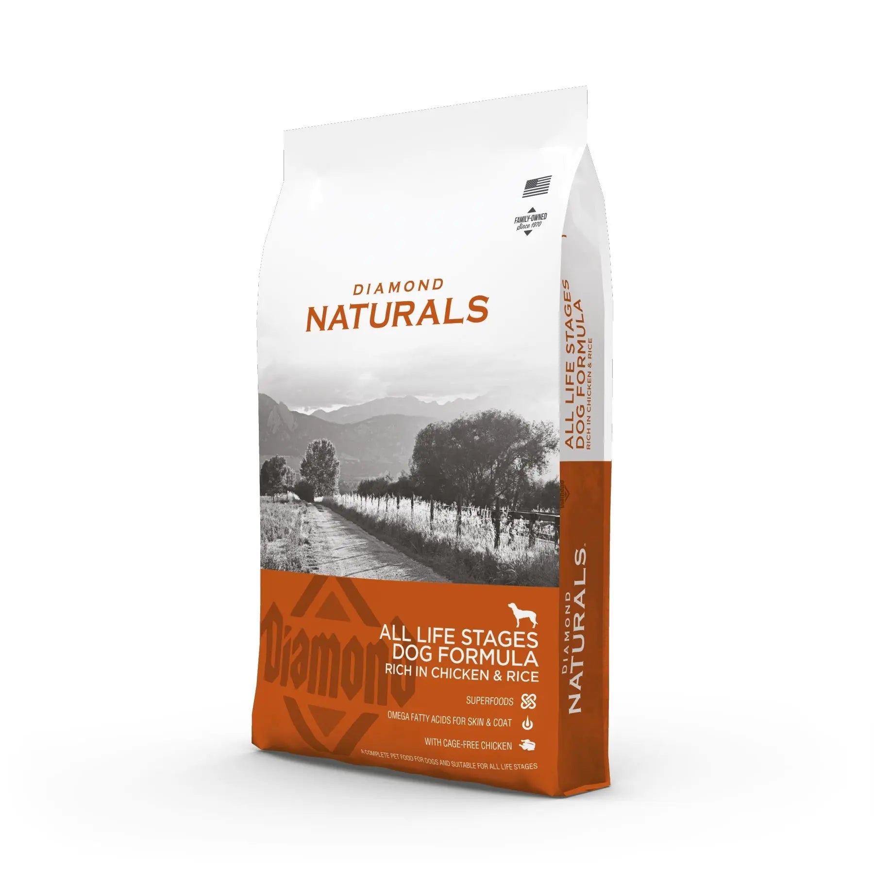 Diamond Naturals All Life Stages Dog Food bag featuring chicken and rice ingredients.