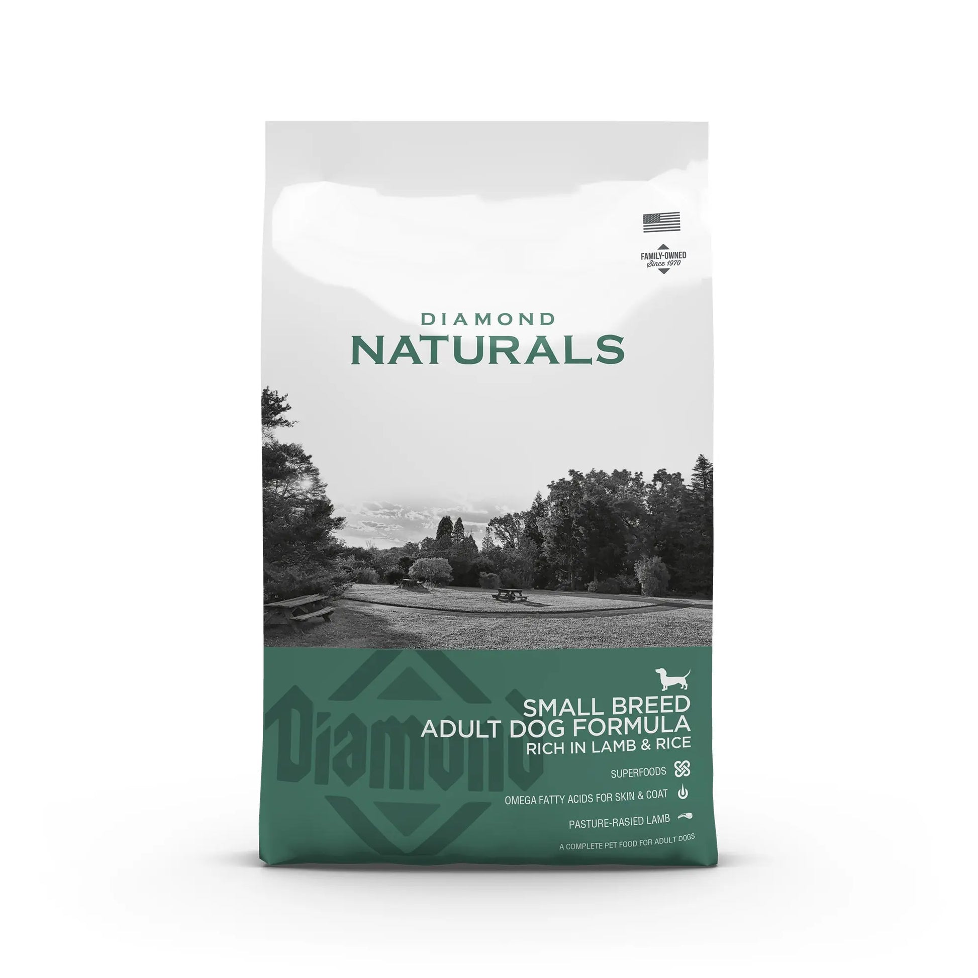 Diamond Naturals small breed dog food bag, featuring lamb and rice formula for adult dogs.
