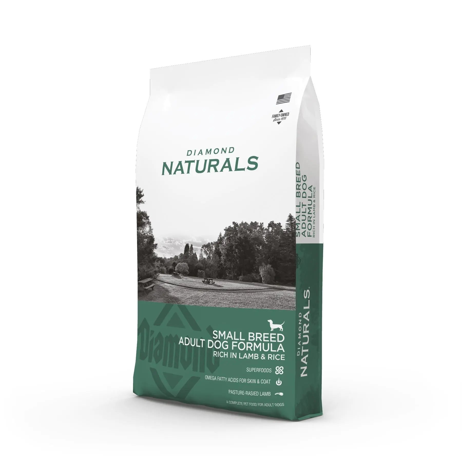 Diamond Naturals Small Breed Adult Dog Formula, rich in lamb and rice, ideal for healthy canine nutrition.