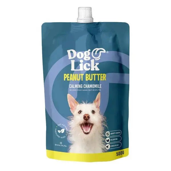 Peanut butter pouch for dogs with calming chamomile, promoting health and relaxation.