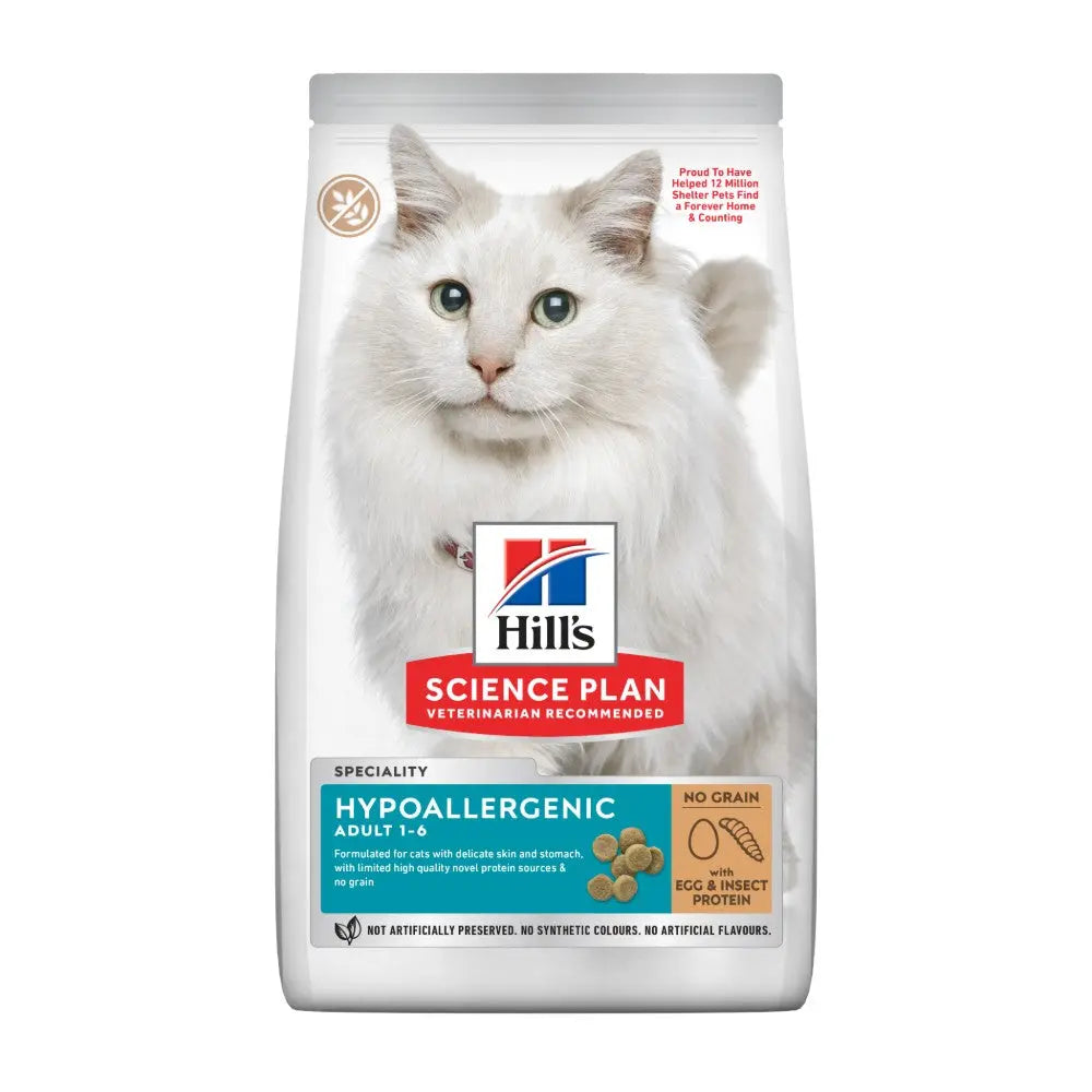 Hill's Science Plan Hypoallergenic cat food bag, designed for adult cats with sensitive skin and stomach.