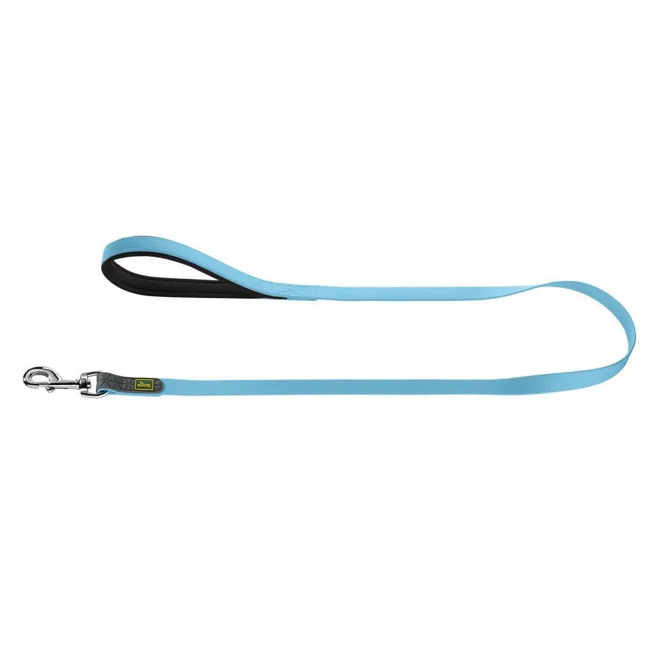 Durable blue dog leash with a comfortable grip and secure clip for safe walks.