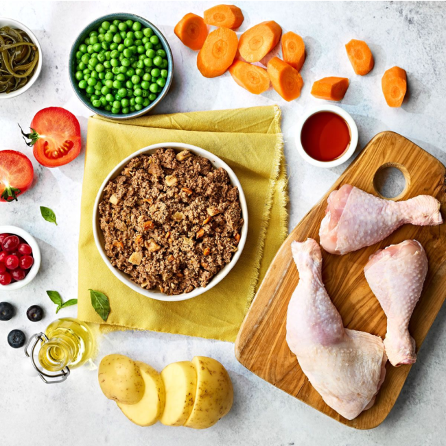 Naturo Grain Free Chicken with Potato and Vegetable Adult Wet Dog Food   | Canine & Co