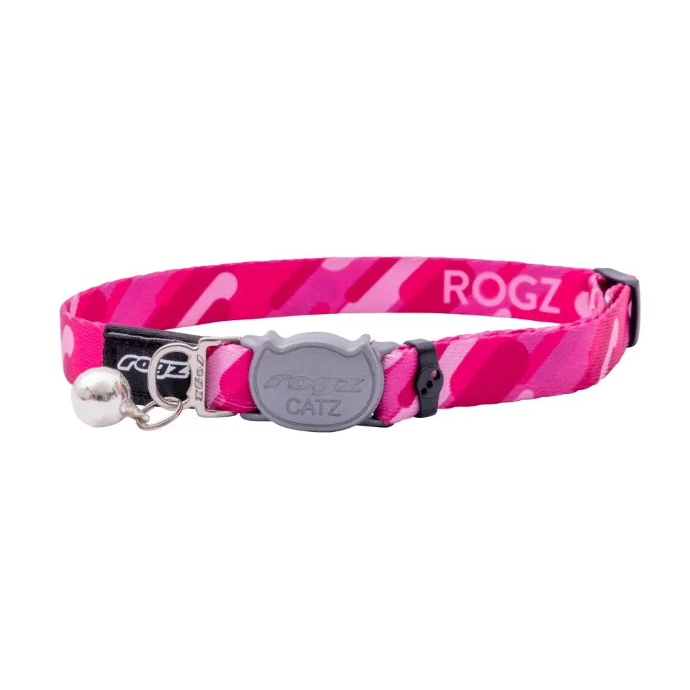 Pink camouflage cat collar with bell and adjustable clasp for safety and style.