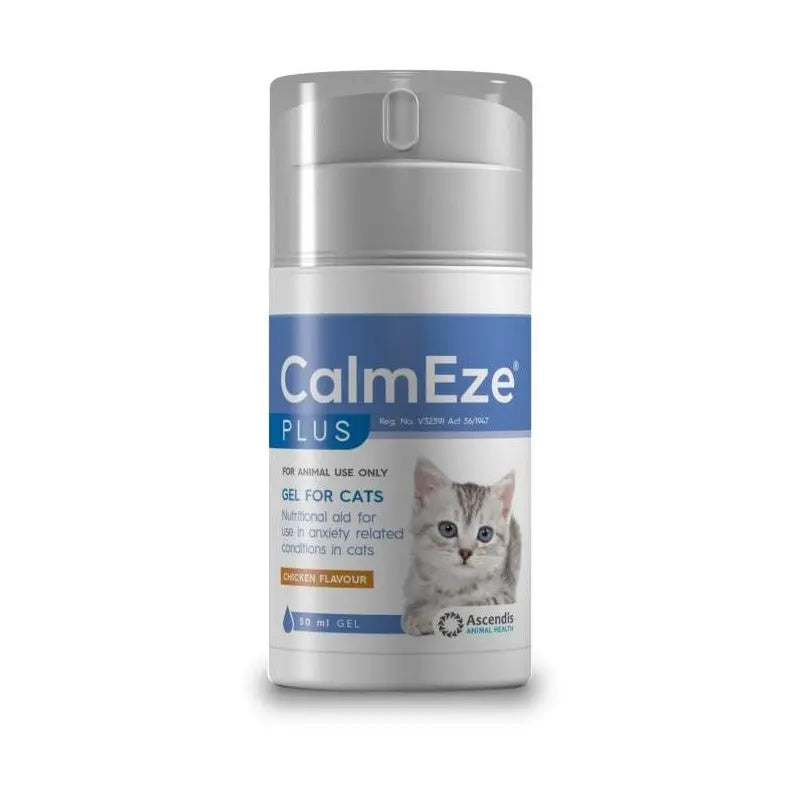 CalmEze Plus gel for cats, chicken flavor, aids in reducing anxiety and stress in felines.