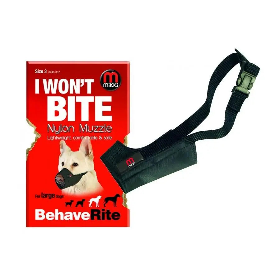 Nylon muzzle for large dogs, featuring a comfortable design and secure strap for safe use.