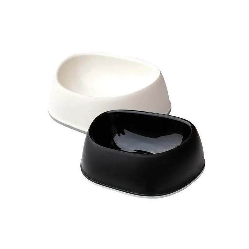 Stylish black and white pet food bowls for modern feeding solutions.