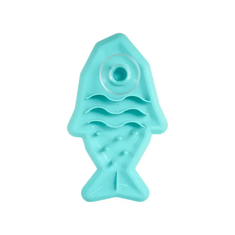 Silicone fish-shaped mold for baking or crafting, perfect for creative treats and fun projects.