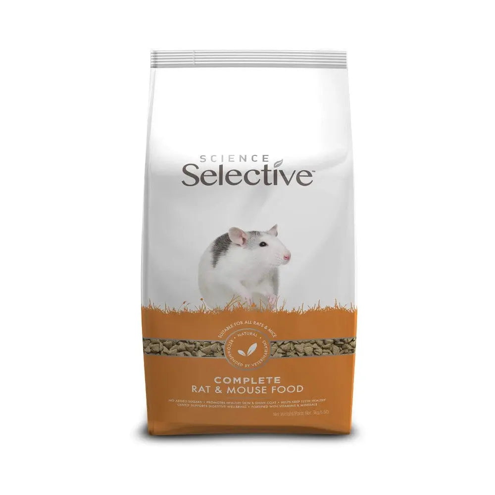 Complete rat and mouse food in a resealable bag, featuring a healthy blend of ingredients.