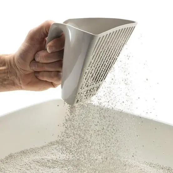 Moderna Scoop & Sift In Use
